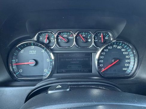 Used 2019 Chevrolet Suburban LS image 10