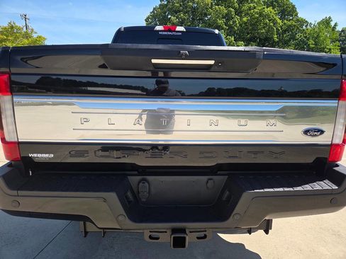 Used 2019 Ford F250 Platinum w/ Platinum Ultimate Package AWD/4WD image 8