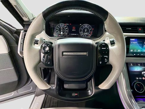Used 2022 Land Rover Range Rover Sport SVR image 13