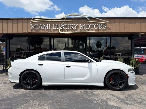 Used 2018 Dodge Charger R/T Scat Pack RWD image 14