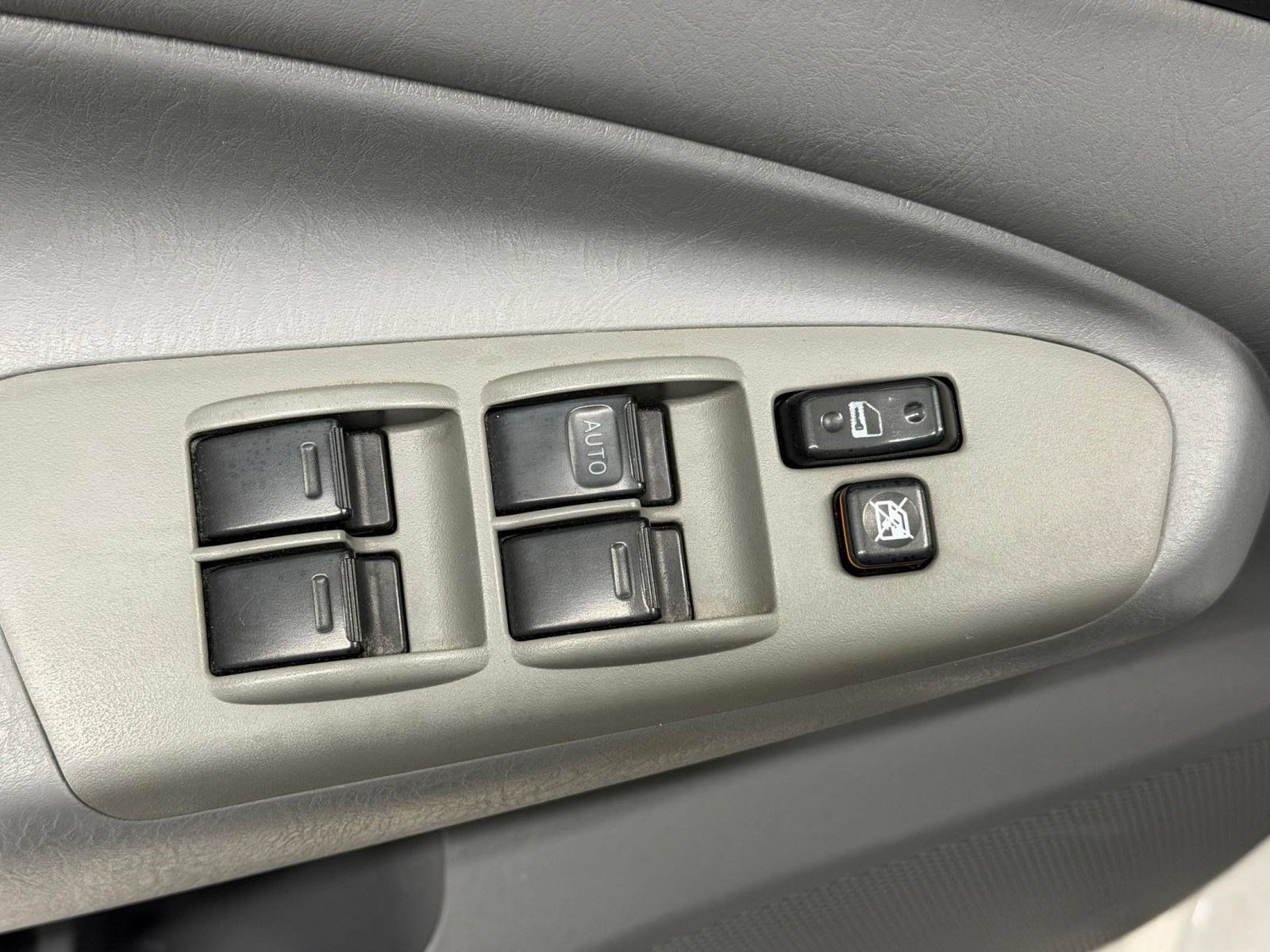 Used 2011 Toyota Tacoma 4x4 Double Cab w/ TRD Off-Road Pkg image 24