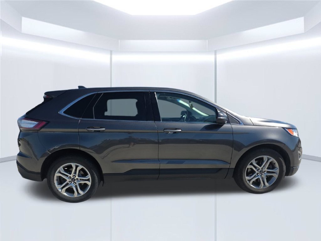 Used 2018 Ford Edge Titanium w/ Ford Safe & Smart Package AWD/4WD image 6