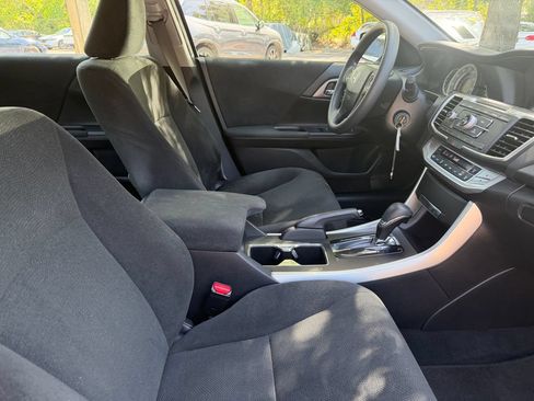 Used 2013 Honda Accord LX image 9