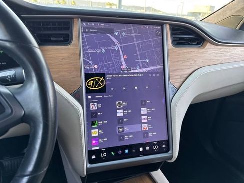 Used 2019 Tesla Model X Long Range image 9