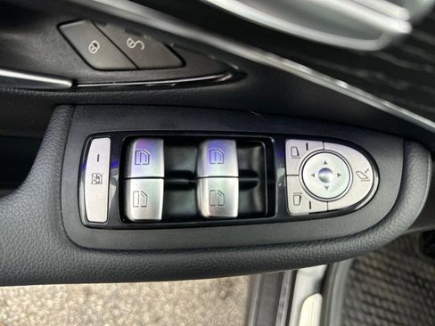 Certified 2022 Mercedes-Benz GLC 300 4MATIC w/ Premium Package Lite image 28