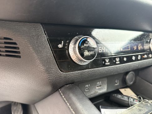 Used 2024 Mitsubishi Outlander SE AWD/4WD image 29