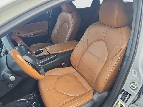 Used 2022 Toyota Avalon Limited image 14