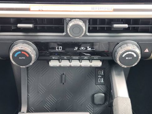 New 2026 Toyota Tacoma TRD Off-Road AWD/4WD image 17