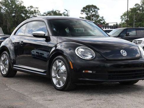 Used 2013 Volkswagen Beetle 2.5 Fender FWD image 18