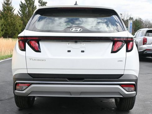 Used 2025 Hyundai Tucson SE image 6