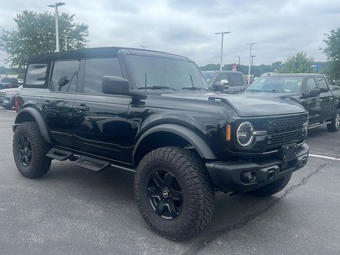 Used 2024 Ford Bronco Black Diamond AWD/4WD image 2