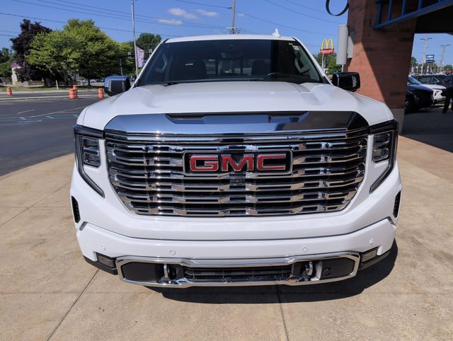 Used 2023 GMC Sierra 1500 Denali w/ Denali Reserve Package AWD/4WD image 11