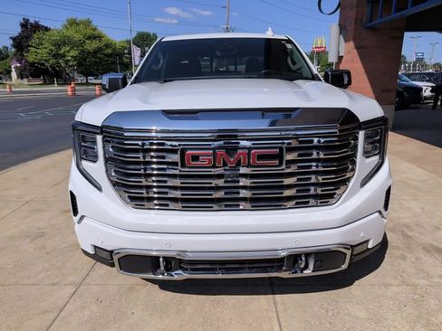 Used 2023 GMC Sierra 1500 Denali w/ Denali Reserve Package AWD/4WD image 11
