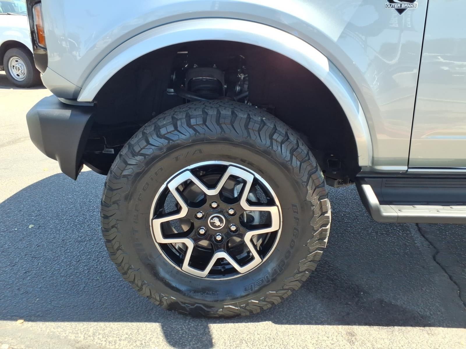 Certified 2023 Ford Bronco Outer Banks AWD/4WD image 9