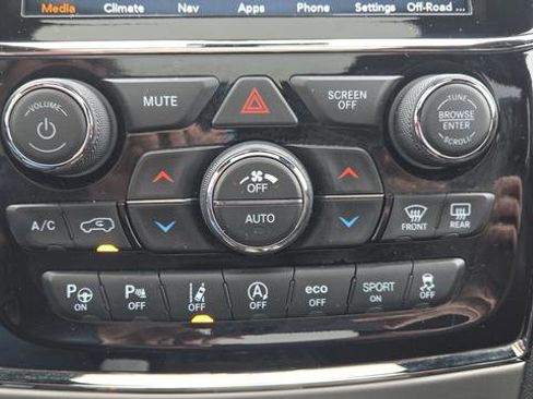 Used 2020 Jeep Grand Cherokee High Altitude AWD/4WD image 18