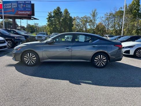 Used 2023 Nissan Altima 2.5 SV image 6