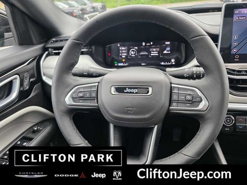 Used 2025 Jeep Compass Limited w/ Elite Group AWD/4WD image 21