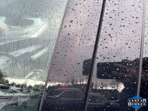 Used 2024 Lincoln Nautilus Reserve image 18