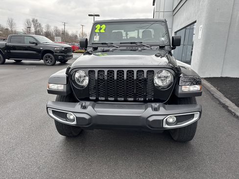 Used 2022 Jeep Gladiator Sport image 9