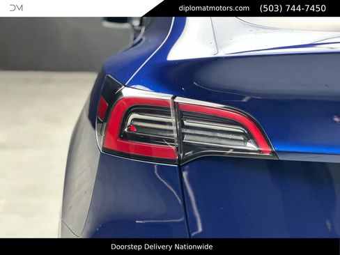Used 2023 Tesla Model Y Long Range image 14