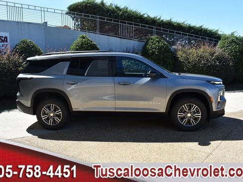 New 2026 Chevrolet Traverse LT w/ Driver Confidence Package image 13