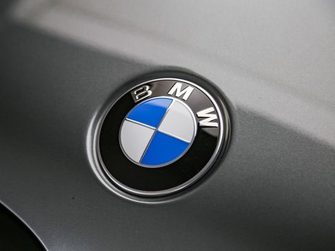 Used 2026 BMW X5 xDrive40i w/ M Sport Package AWD/4WD image 9
