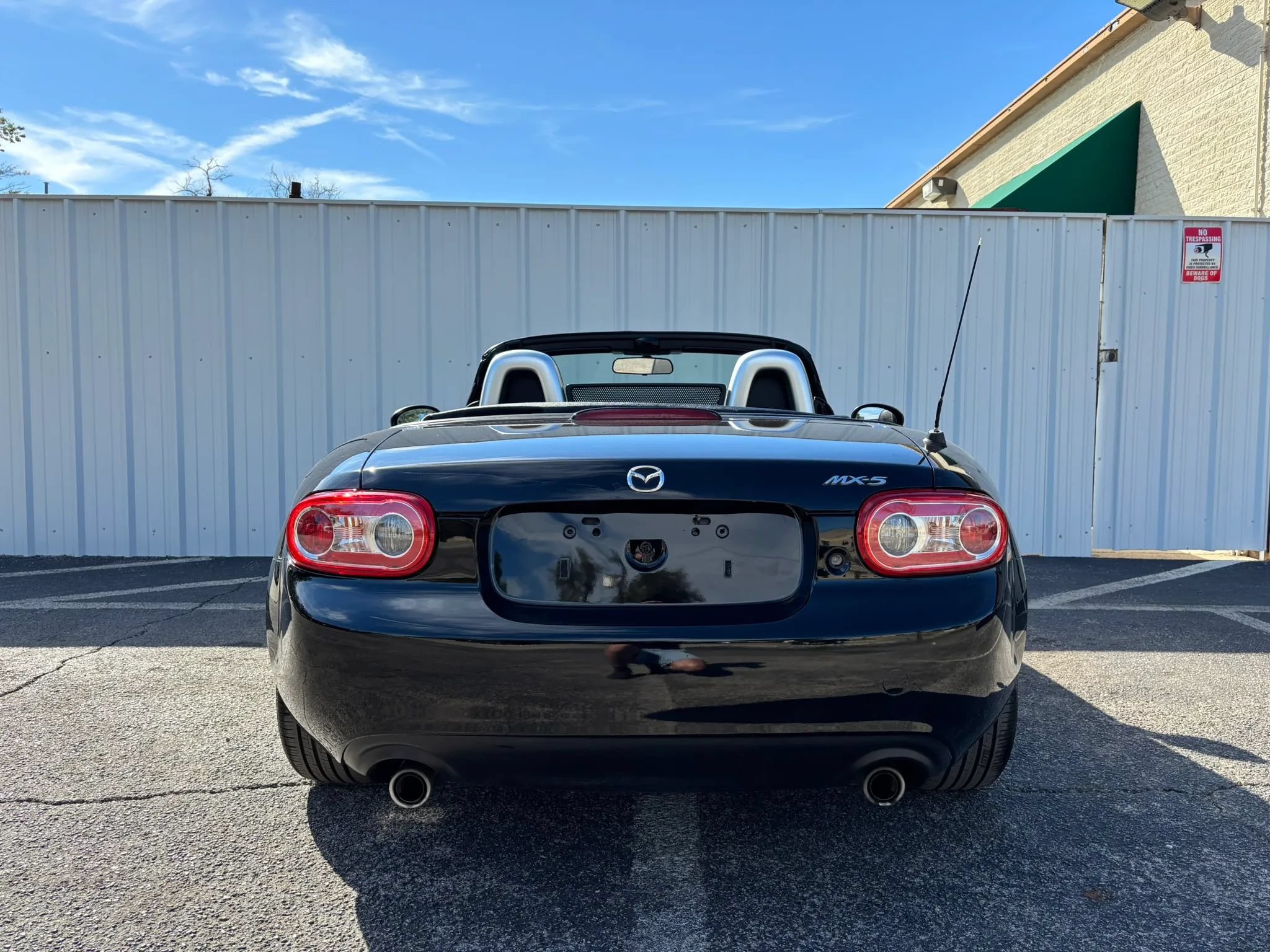 Used 2012 MAZDA MX-5 Miata Sport RWD image 4