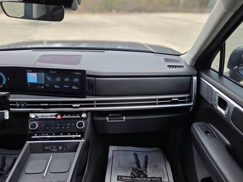 Used 2025 Hyundai Santa Fe SEL image 19