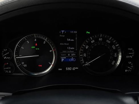 Used 2021 Lexus LX 570 4WD w/ Luxury Package image 54