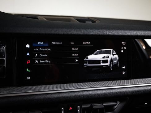 Certified 2026 Porsche Cayenne AWD/4WD image 18