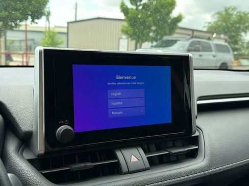 Used 2025 Toyota RAV4 LE image 28