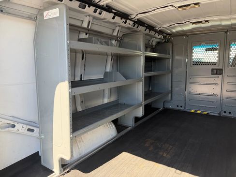 Used 2016 Chevrolet Express 2500 image 13