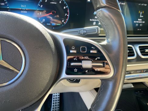 Used 2020 Mercedes-Benz GLS 580 4MATIC image 38