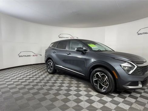 Certified 2023 Kia Sportage LX image 2