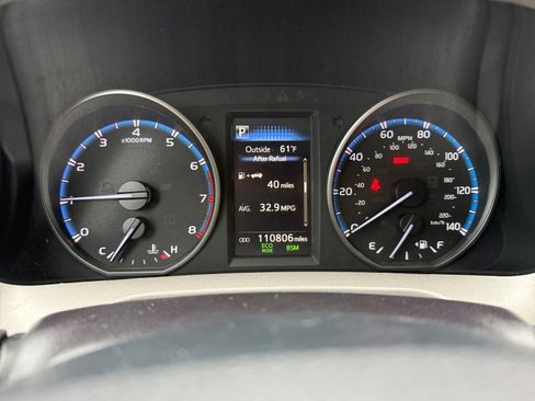 Used 2018 Toyota RAV4 XLE image 11