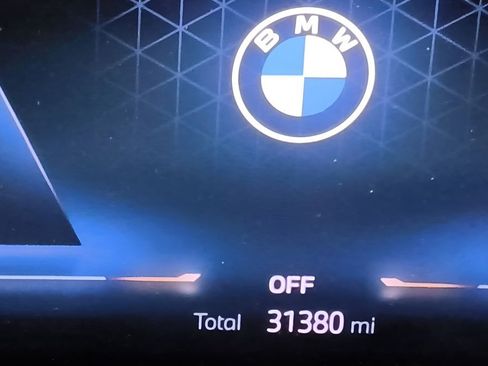 Used 2026 BMW X6 xDrive40i AWD/4WD image 19