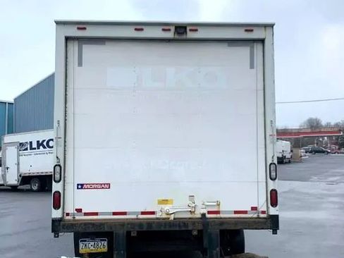 Used 2016 Chevrolet Express 3500 image 7