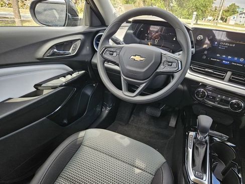New 2026 Chevrolet Trax LT FWD image 10