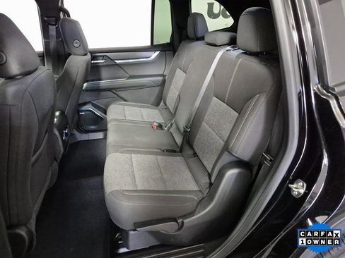 Used 2025 GMC Acadia Elevation image 21