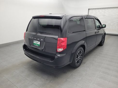 Used 2018 Dodge Grand Caravan SE FWD image 9