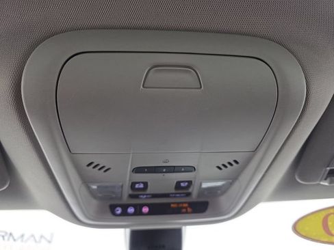 Used 2020 Buick Enclave Premium w/ Sun and Sites Package FWD image 25
