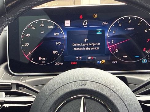 Used 2024 Mercedes-Benz CLE 450 4MATIC Coupe image 25