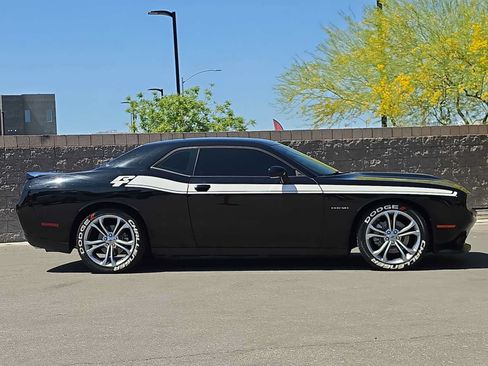 Used 2022 Dodge Challenger R/T RWD image 10