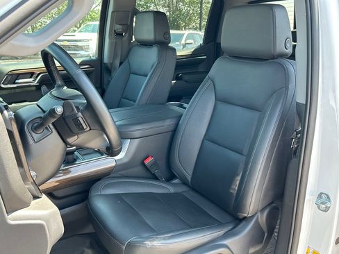 Used 2023 Chevrolet Silverado 1500 LT Trail Boss w/ LT Trail Boss Premium Package AWD/4WD image 15