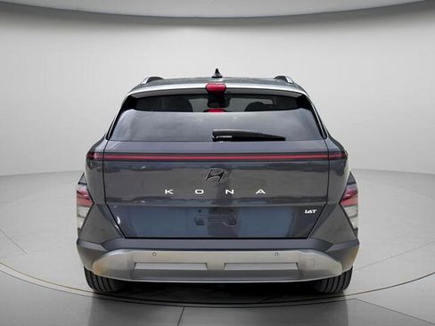 Used 2024 Hyundai Kona Limited FWD image 5