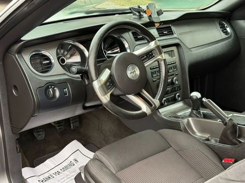 Used 2013 Ford Mustang Coupe image 17