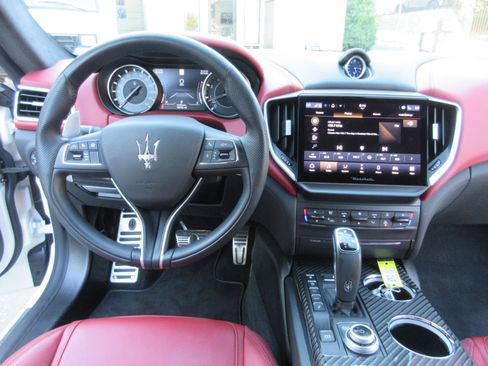 Used 2023 Maserati Ghibli Modena Q4 image 49