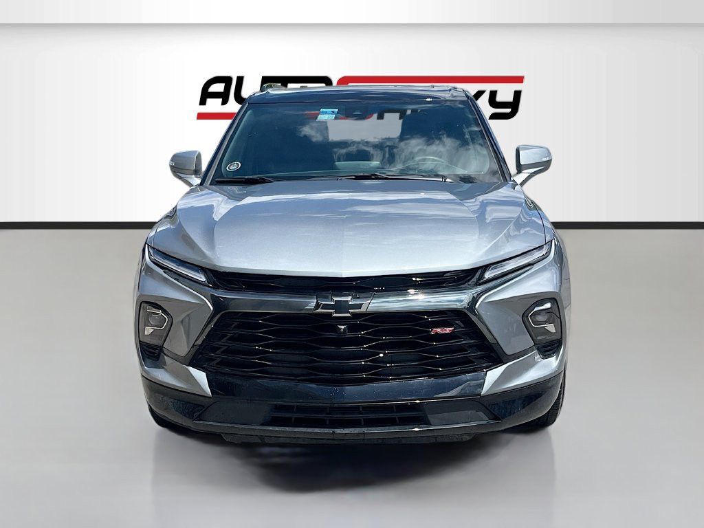 Used 2025 Chevrolet Blazer RS w/ Driver Confidence II Package AWD/4WD image 2