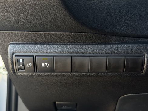 Used 2026 Toyota Corolla LE FWD image 6