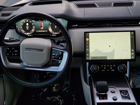 Used 2022 Land Rover Range Rover SE image 29